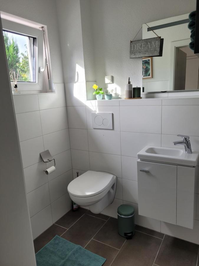 Lin'S Place - Private Room With Bath Near Fair Hannover Exteriör bild